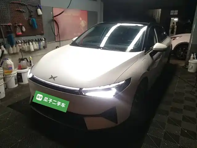 XPeng P5 2022 — купить из Китая под заказ