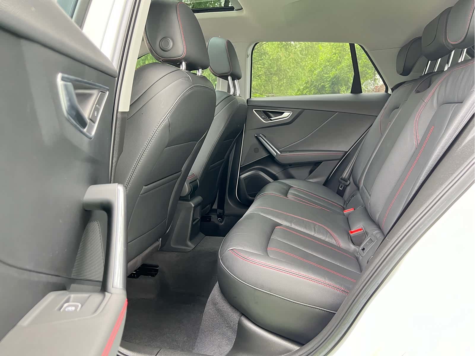 Audi Q2L, 2022 13