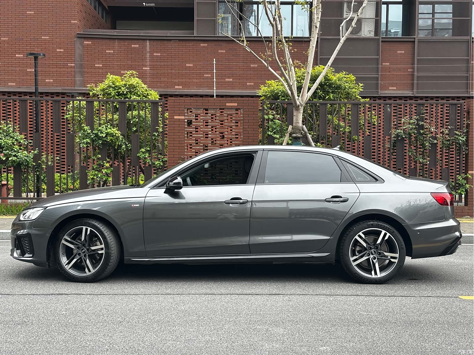 Audi A4L, 2022 6