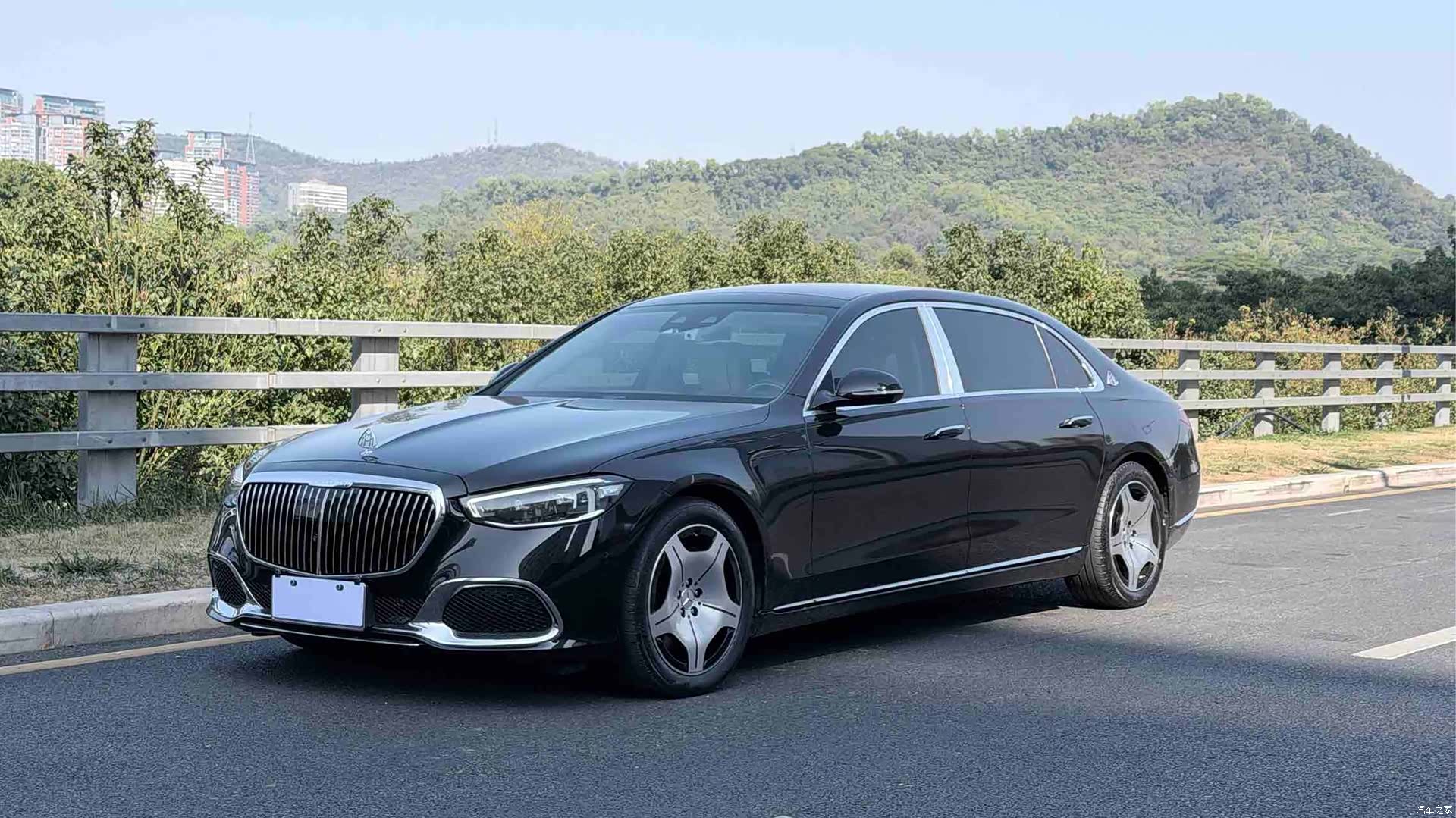 Maybach S-Class, 2023 1
