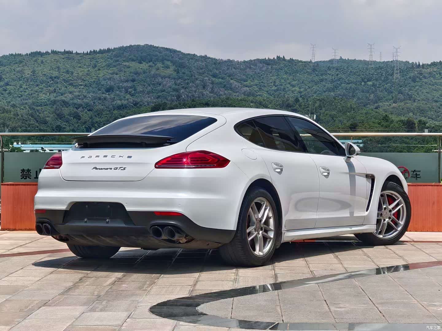 Porsche Panamera, 2014 4