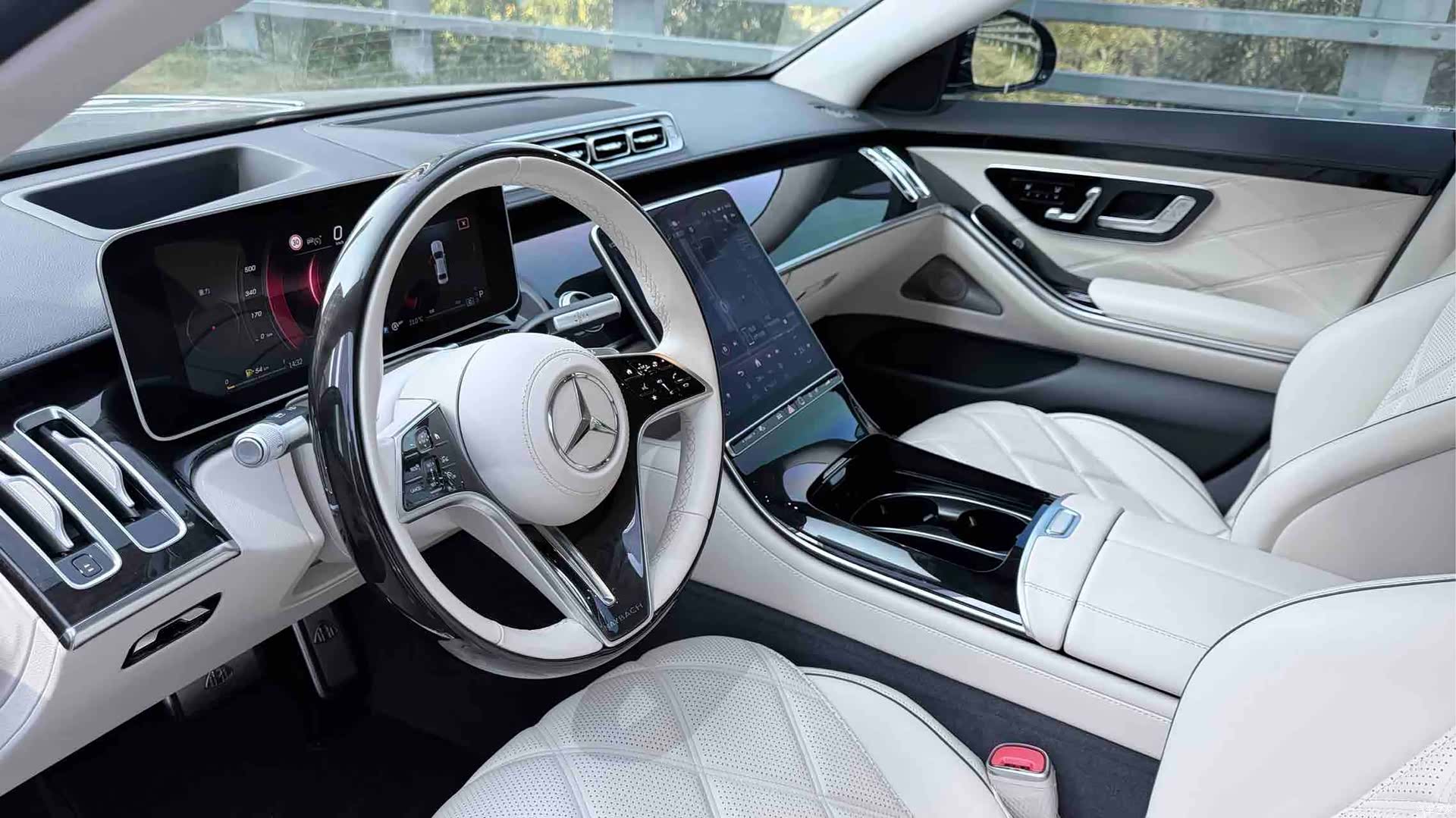 Maybach S-Class, 2023 9