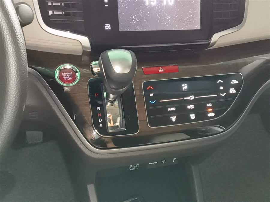 Honda Odyssey 2018, фото 10