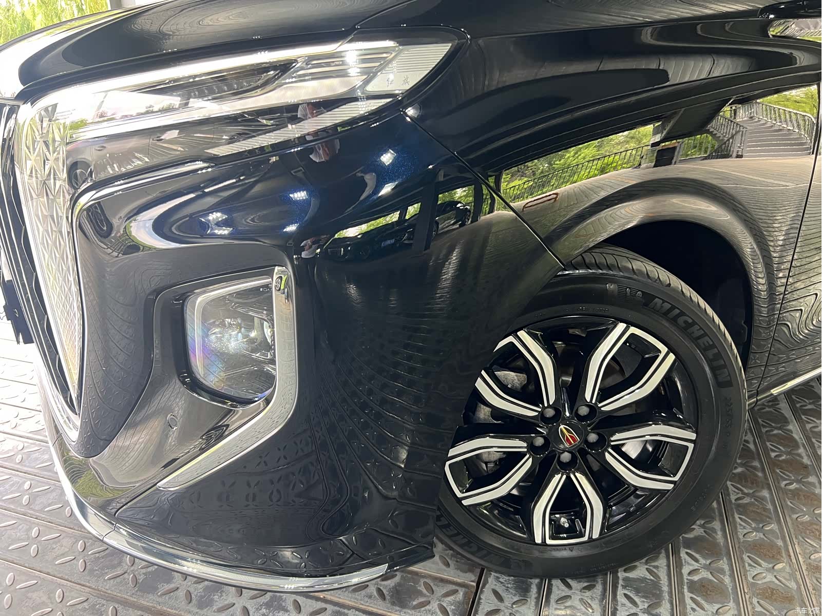 Hongqi HQ9, 2023 21