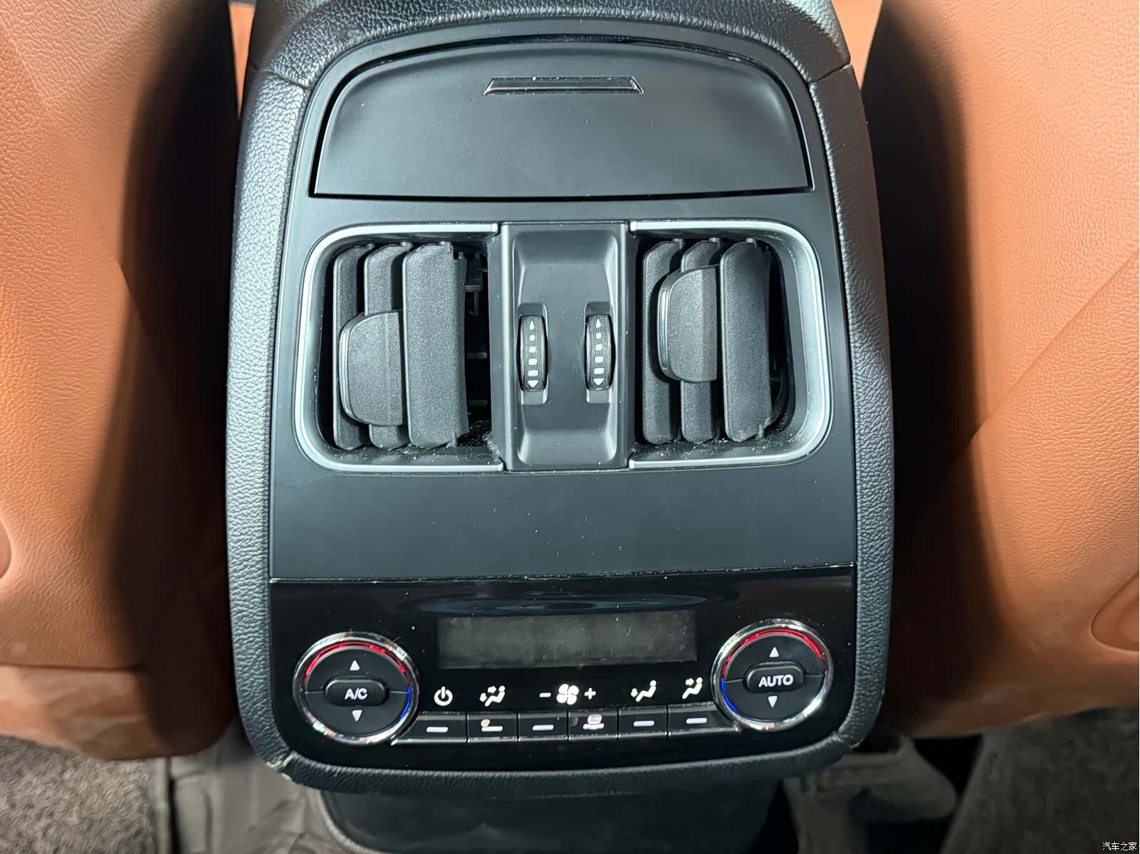 Maserati Levante, 2018 14