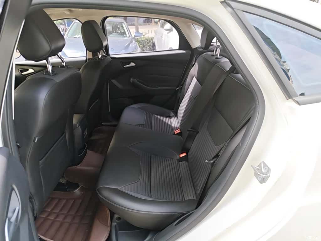 Ford Focus, 2016 13