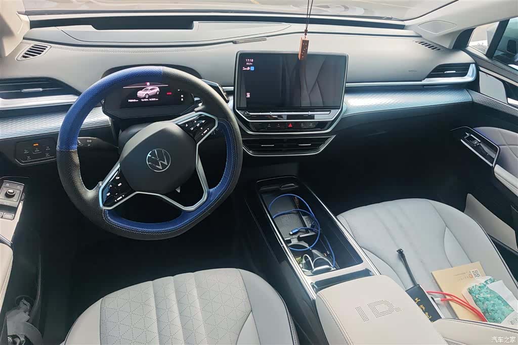 Volkswagen ID.6, 2022 12