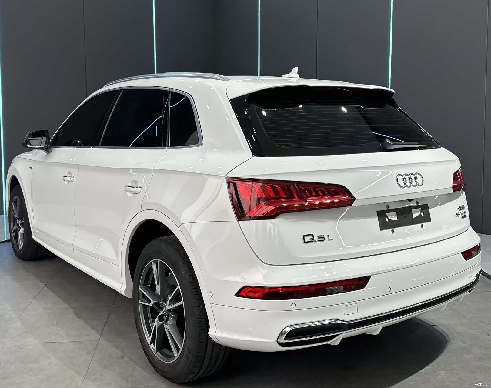Audi Q5L, 2021 8