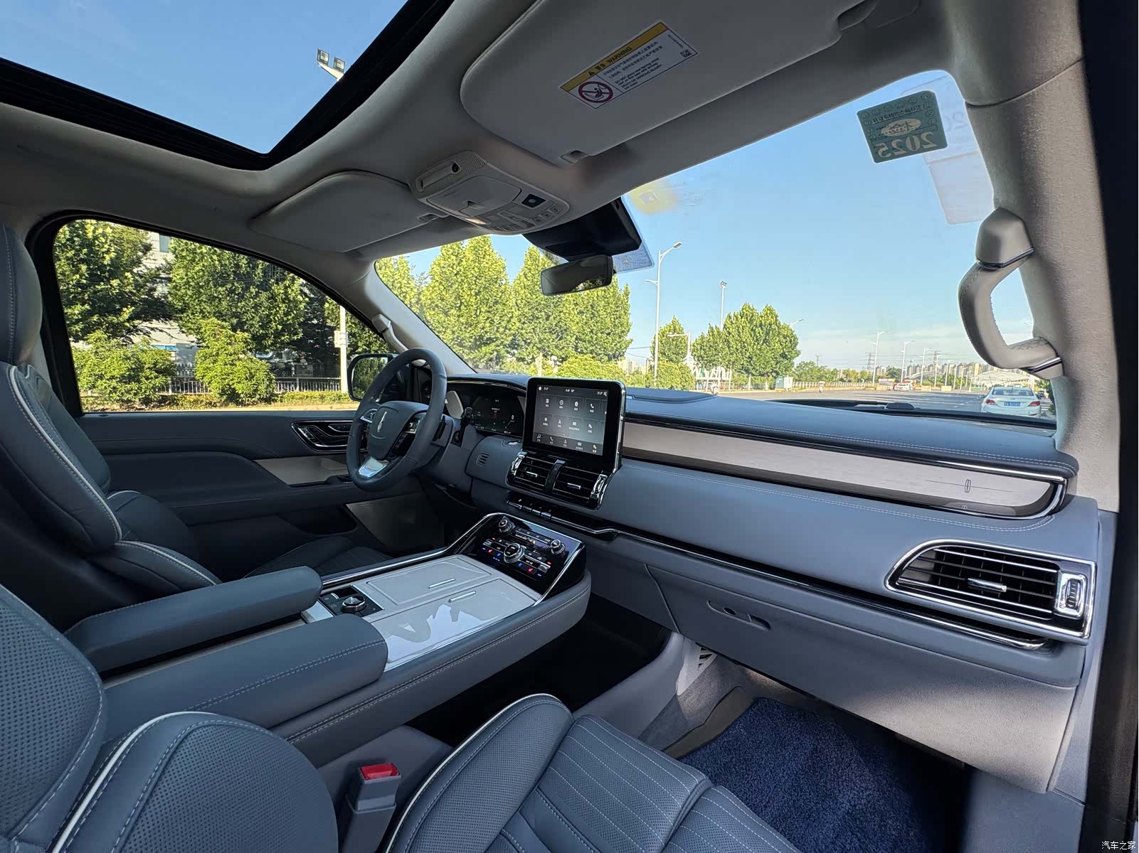 Lincoln Navigator, 2019 21