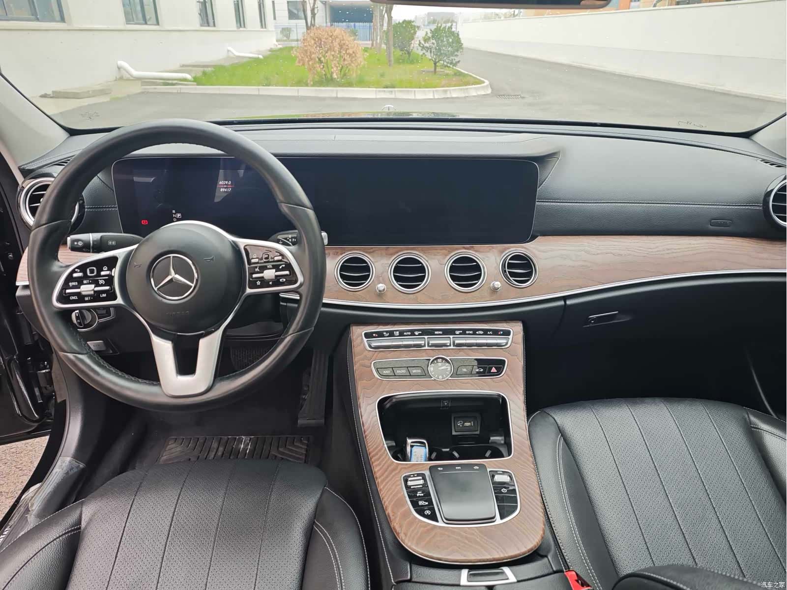 Mercedes-Benz E-Class, 2019 4