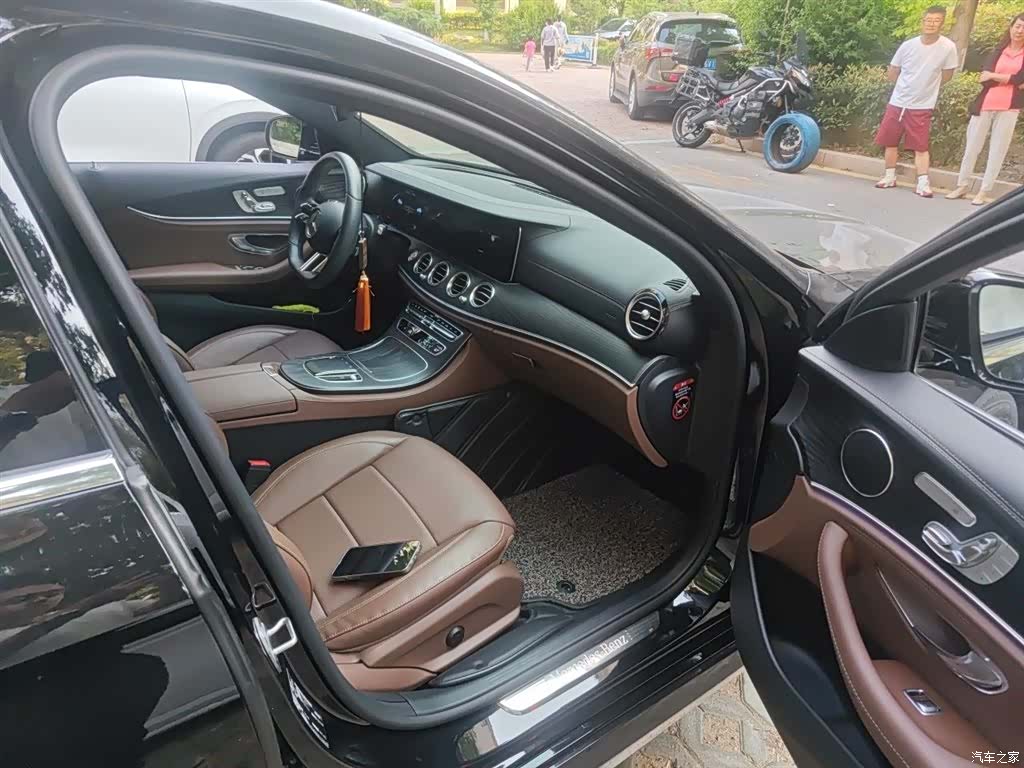 Mercedes-Benz E-Class, 2021 21