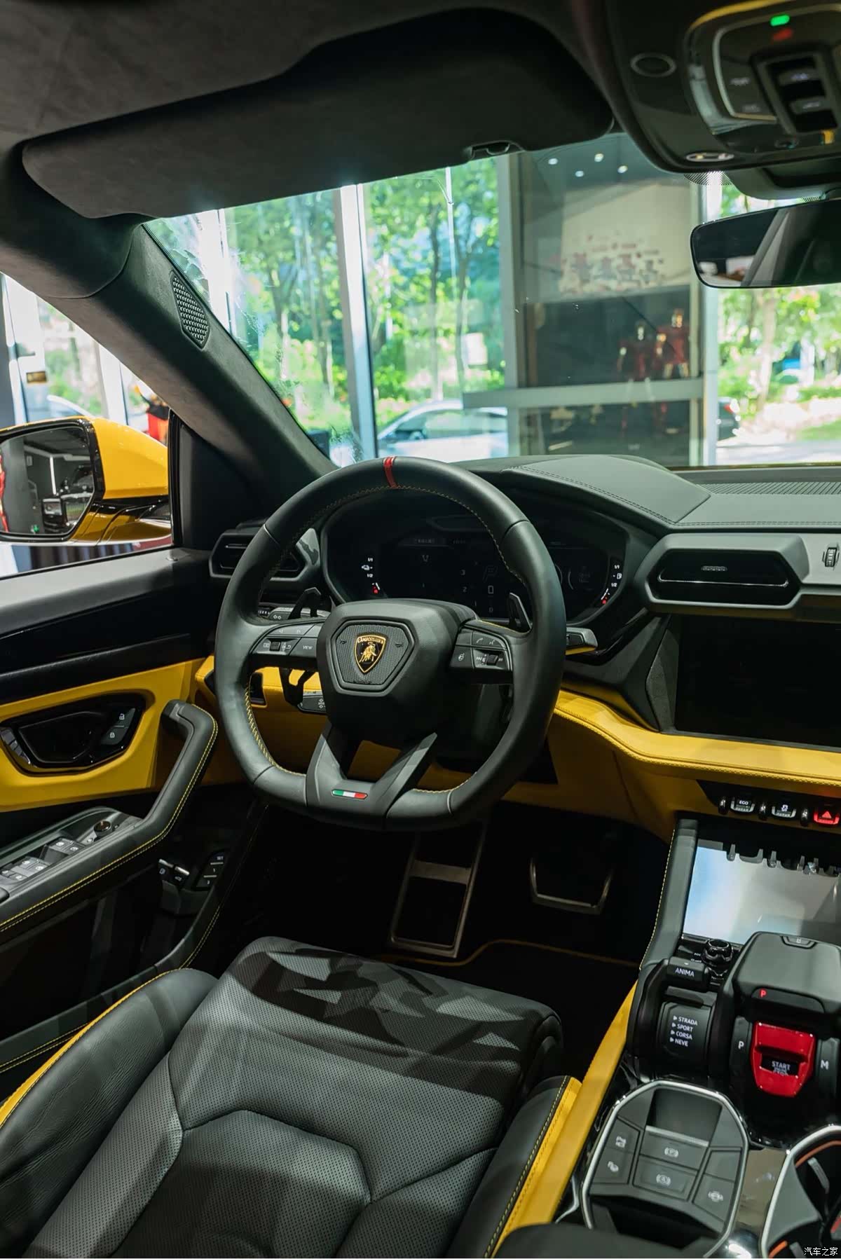 Lamborghini Urus, 2025 12