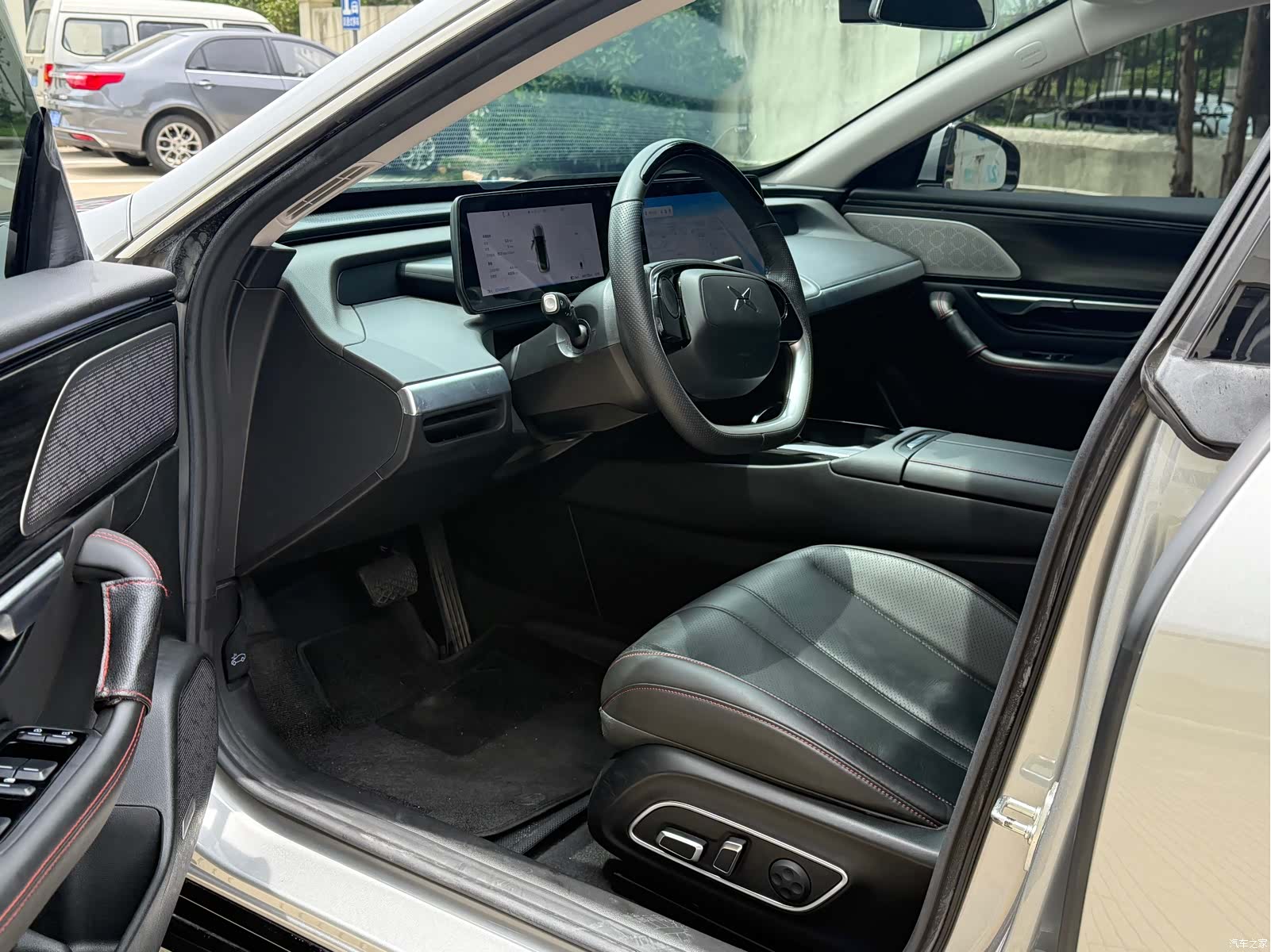 Xpeng P7, 2022 все фото