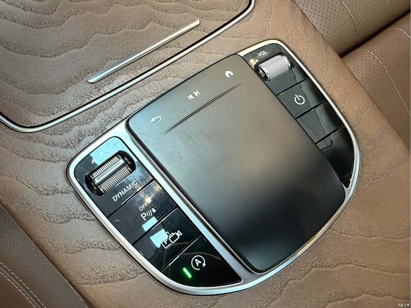 Mercedes-Benz E-Class, 2022 6