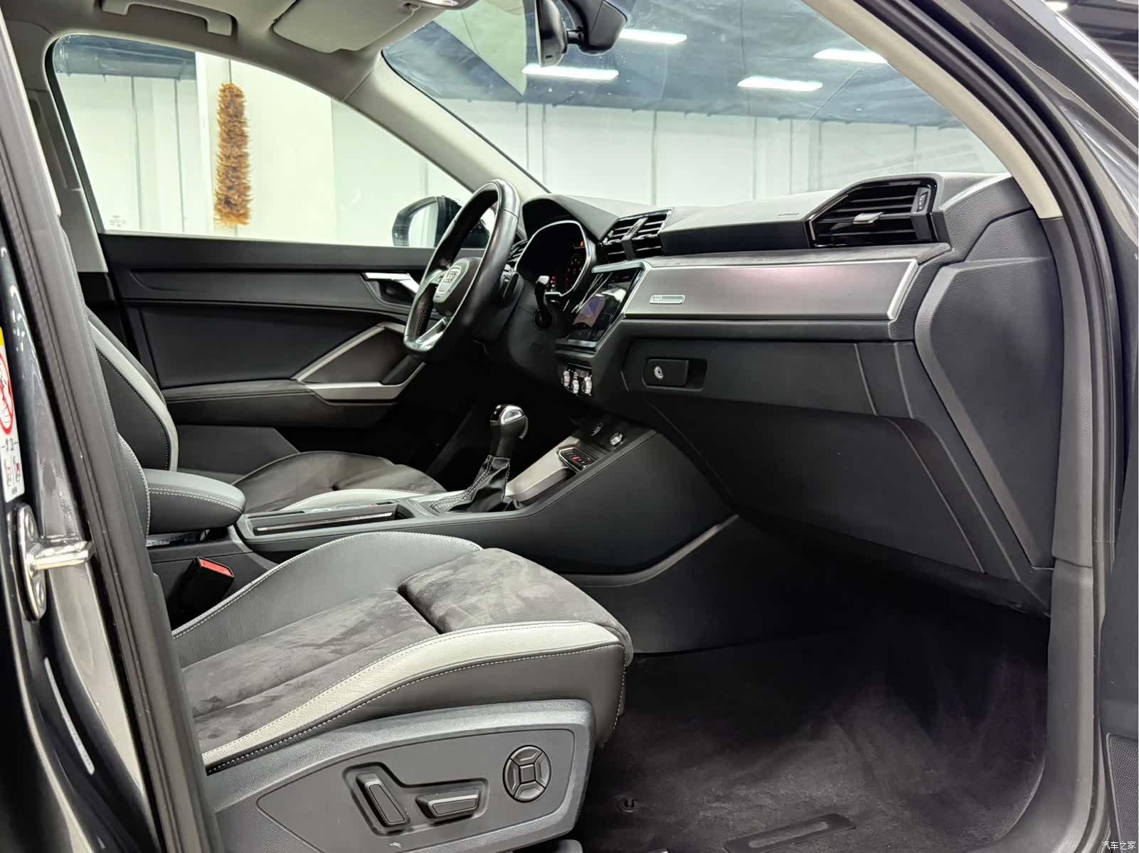 Audi Q3, 2022 19
