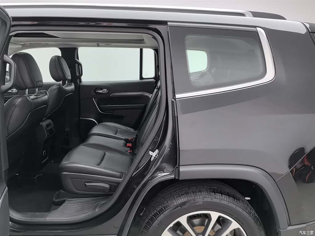 Jeep Grand Commander, 2019 15