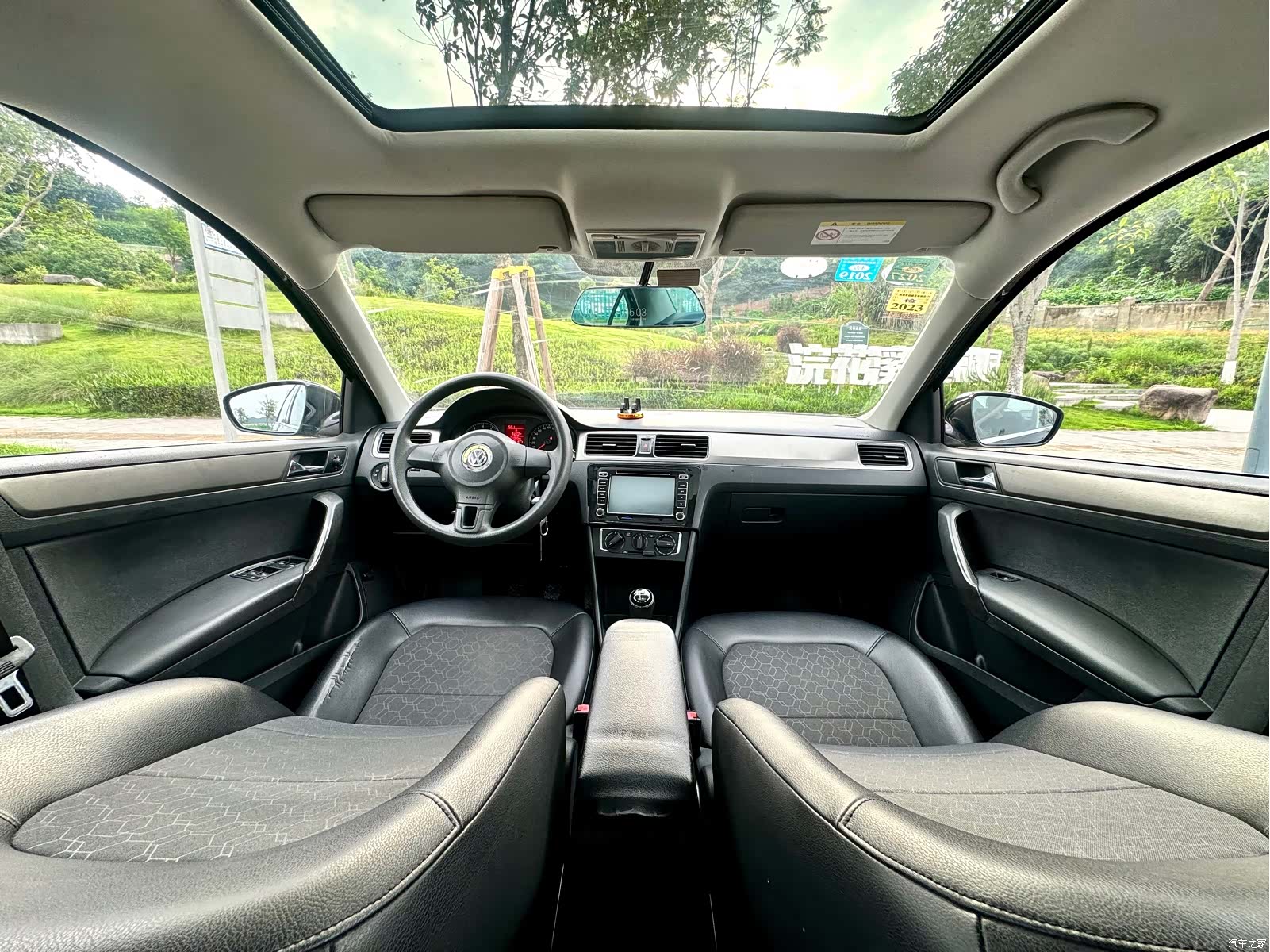 Volkswagen Santana, 2015 38