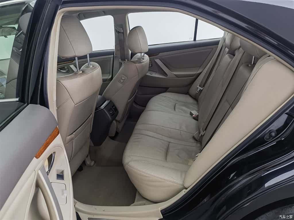 Toyota Camry, 2011 15