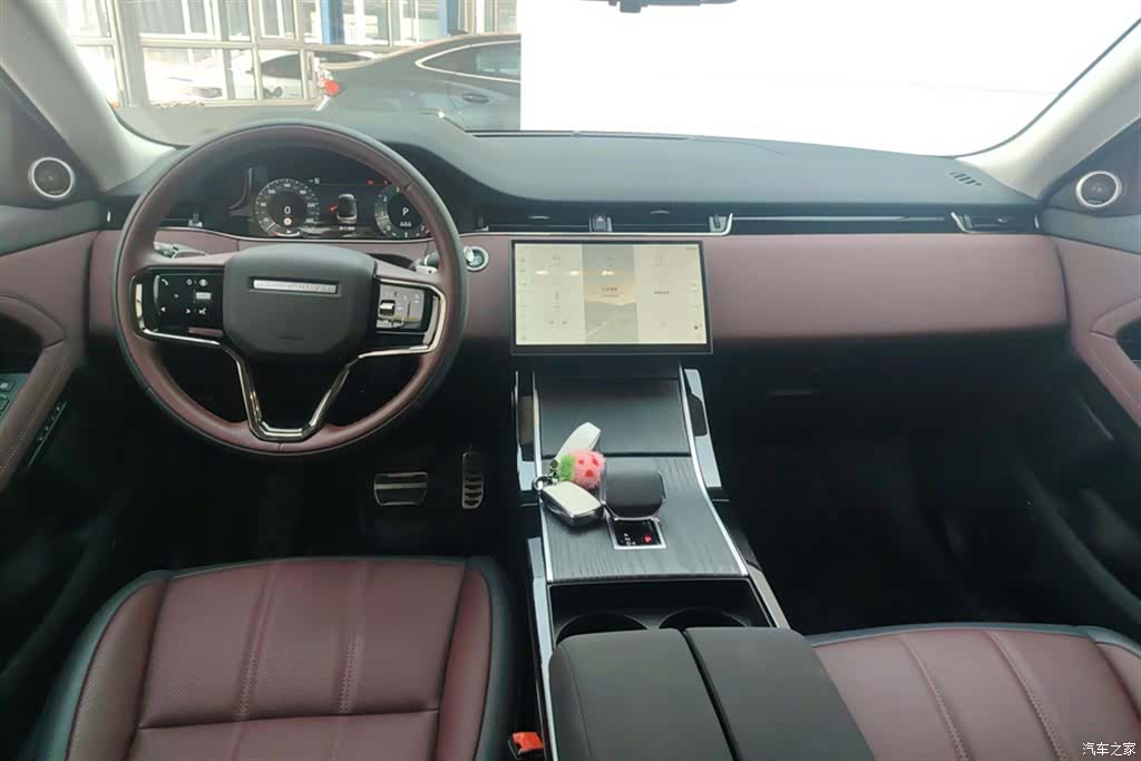 Land Rover Range Rover, 2025 12
