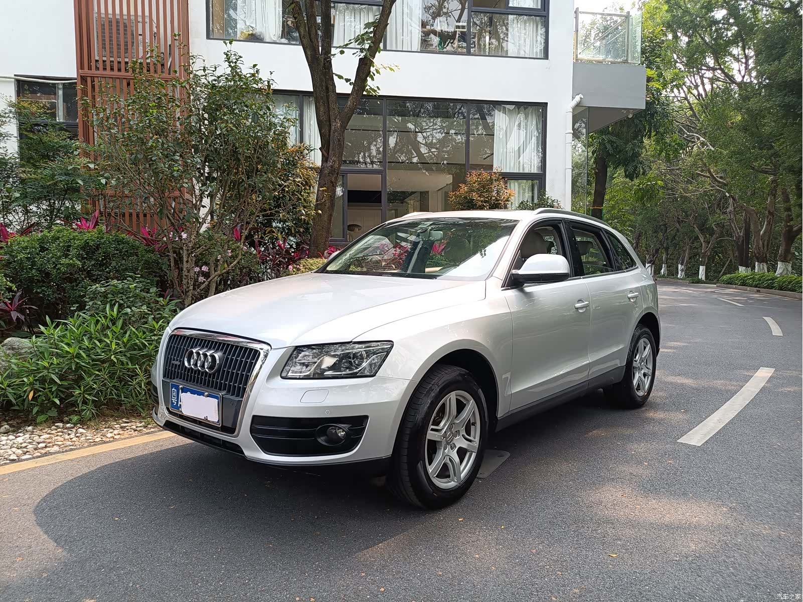 Audi Q5, 2010 1
