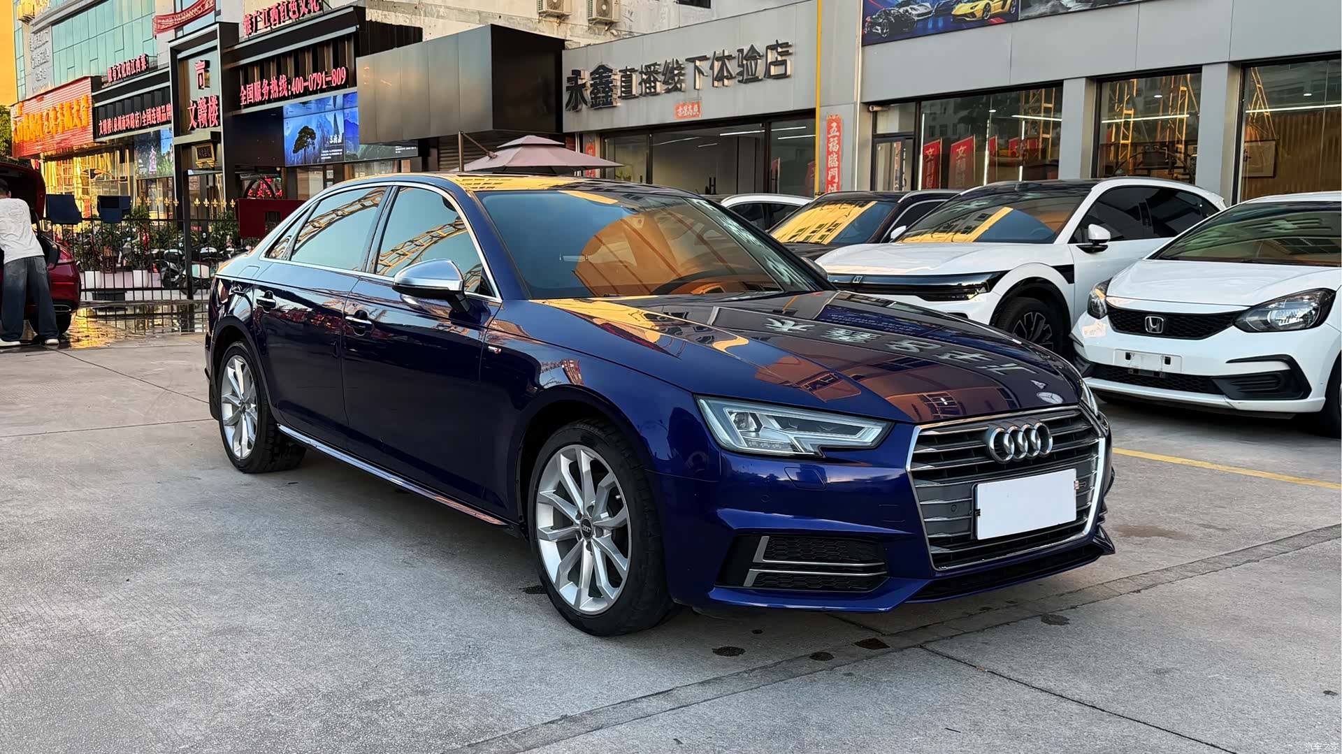 Audi A4L, 2018 3