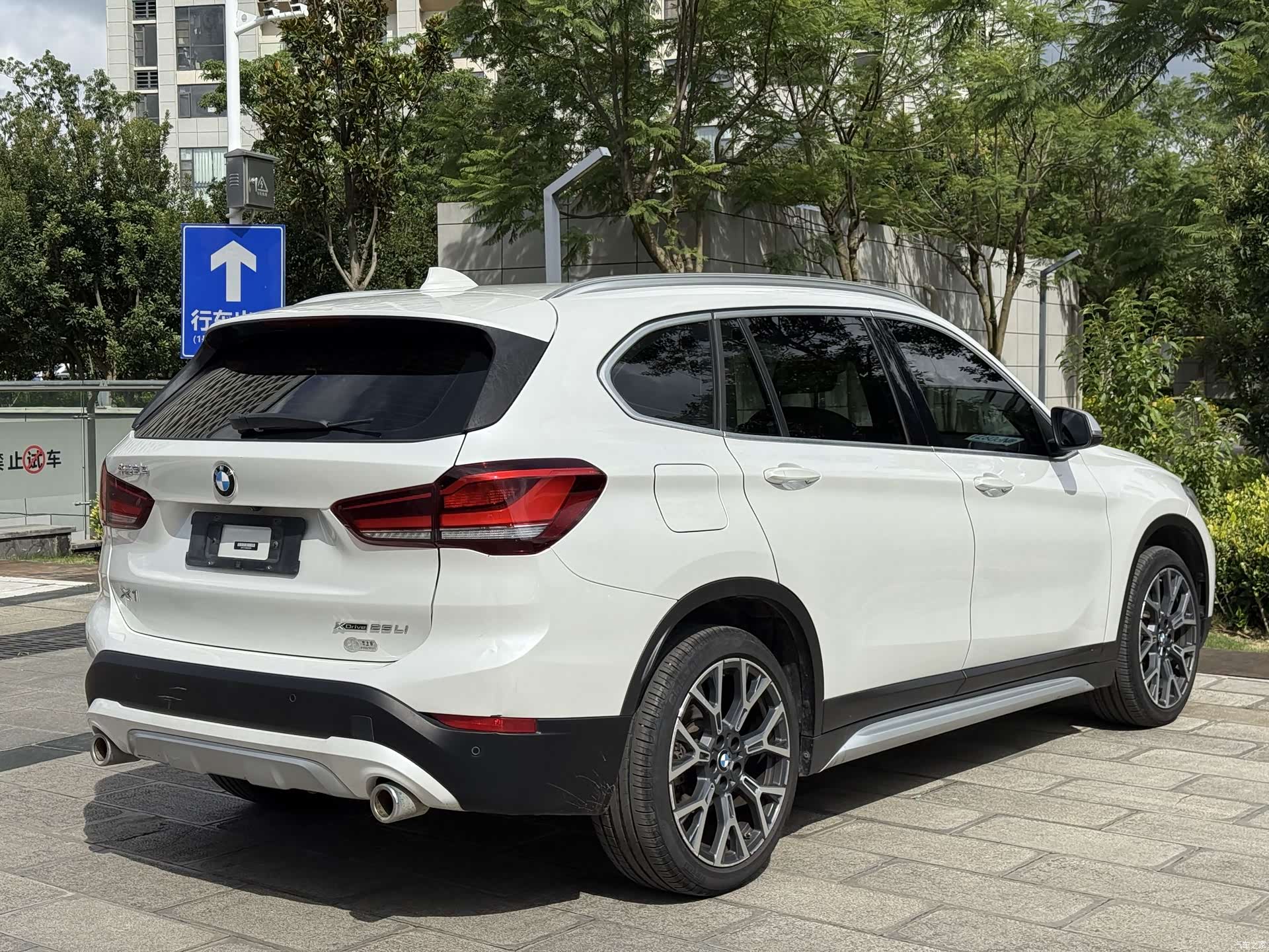 BMW X1, 2020 все фото