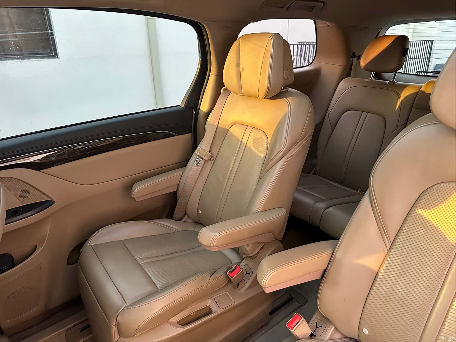 Buick GL8, 2018 14