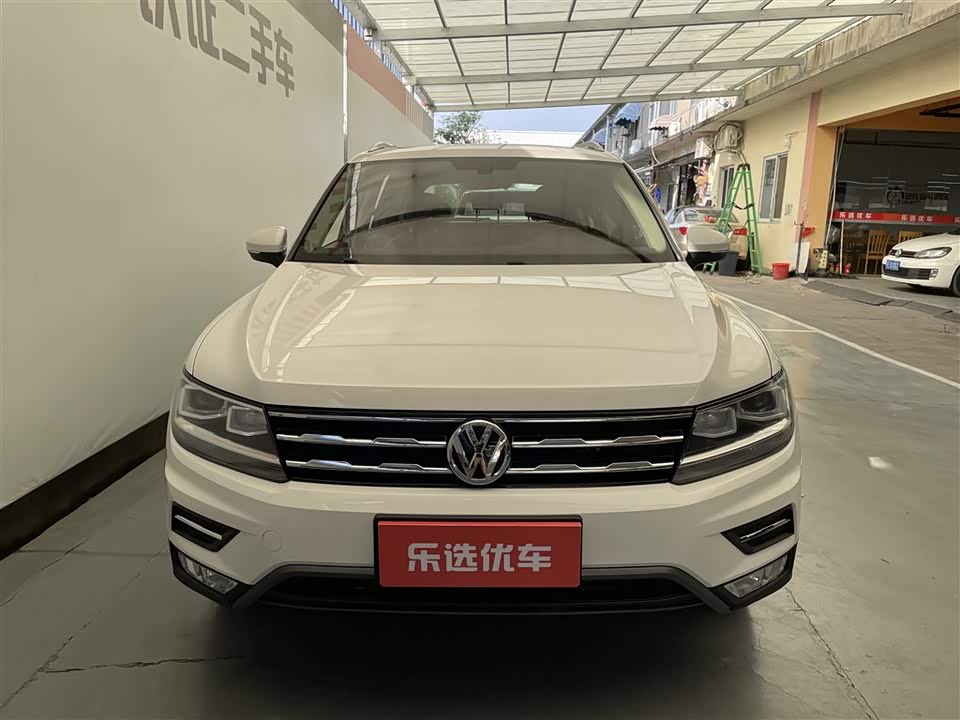 Volkswagen Tiguan L