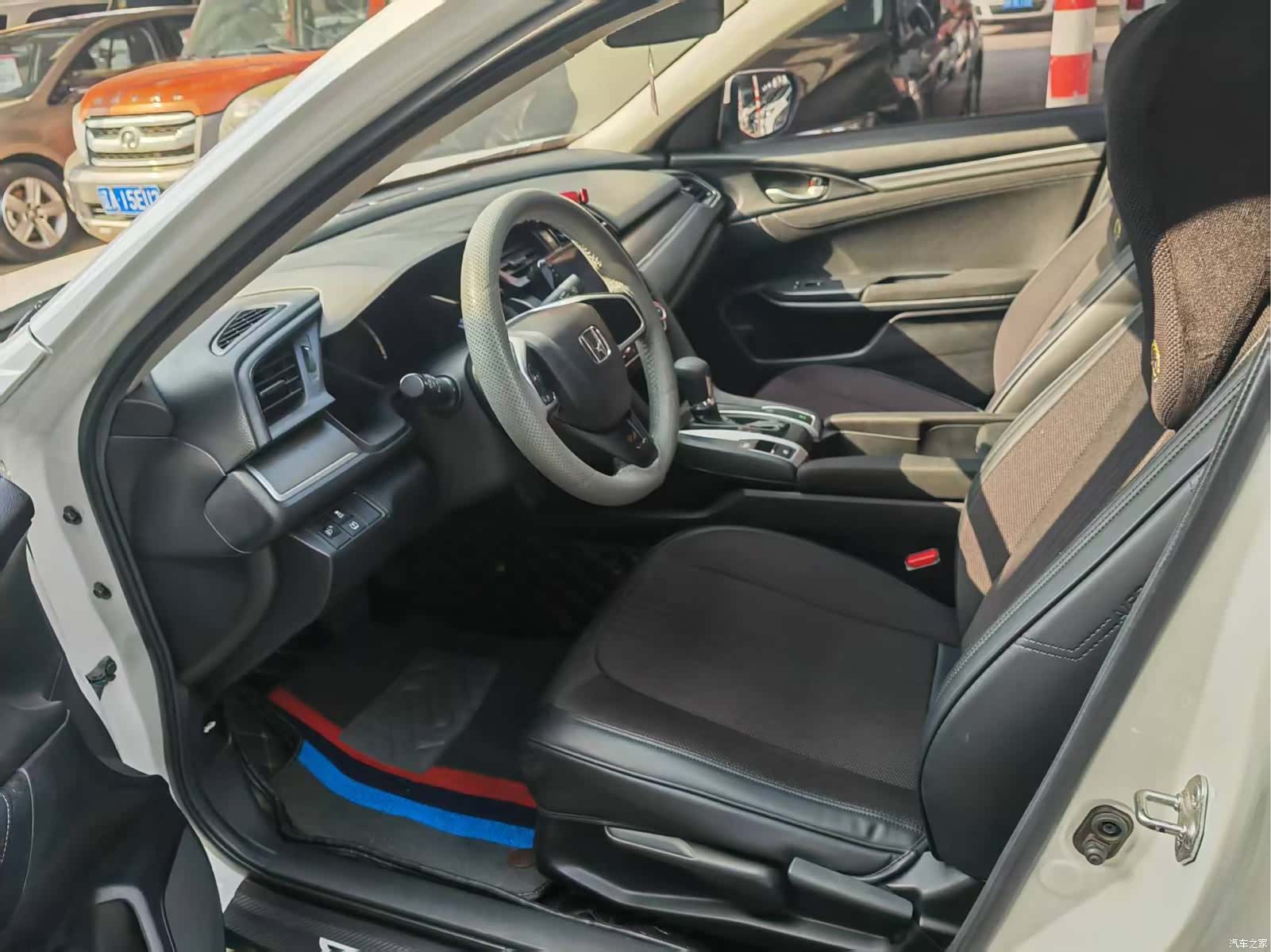 Honda Civic, 2018 все фото