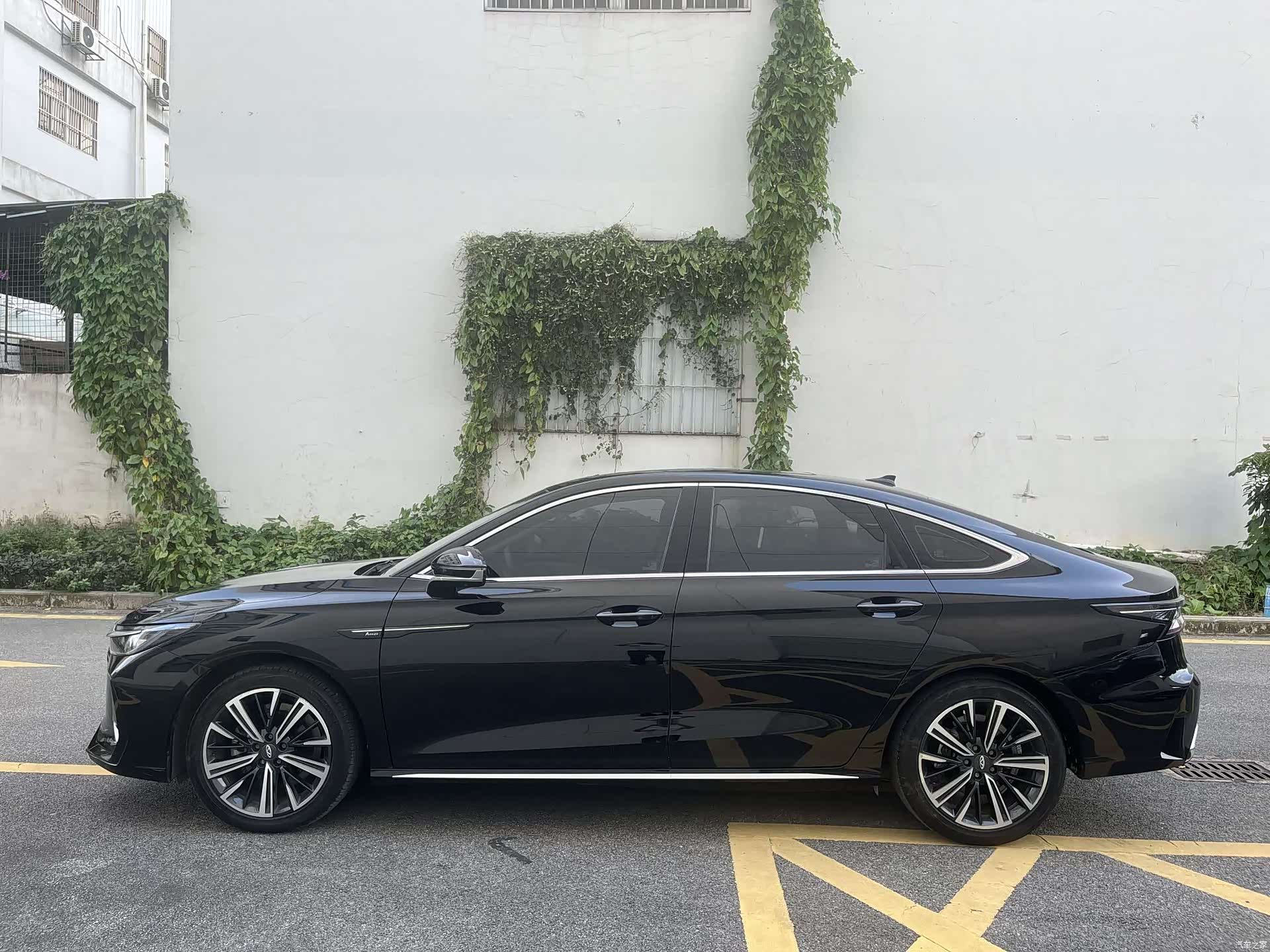 Chery Arrizo 8, 2022 7