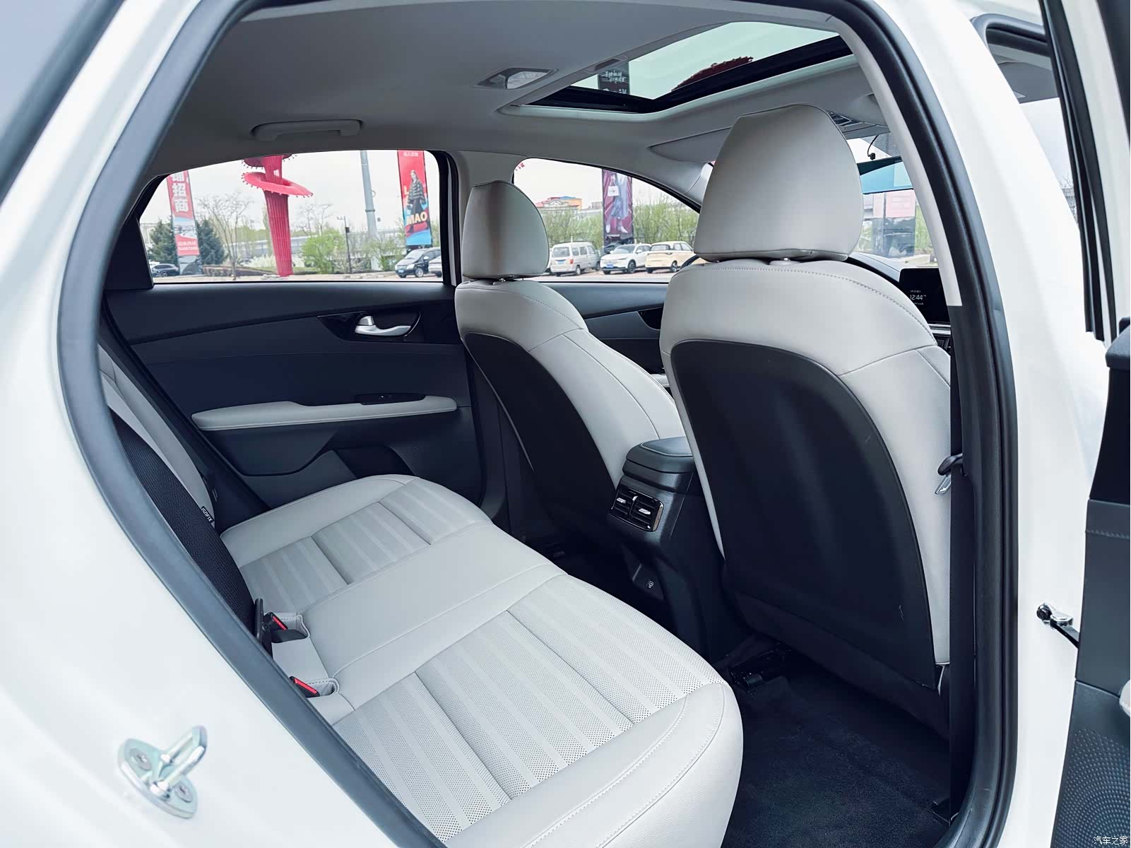 Kia K3, 2023 10