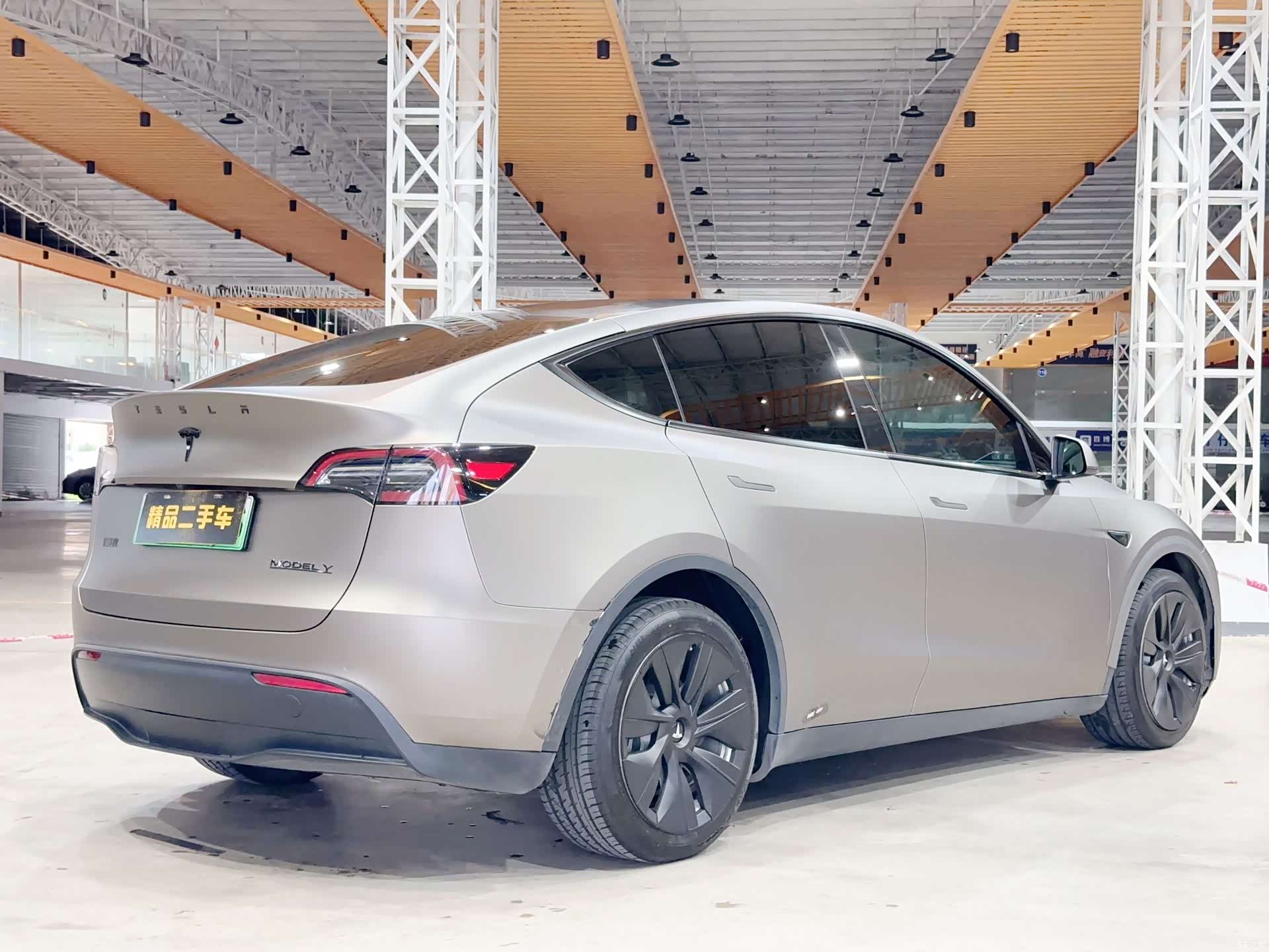 Tesla Model Y, 2021 4