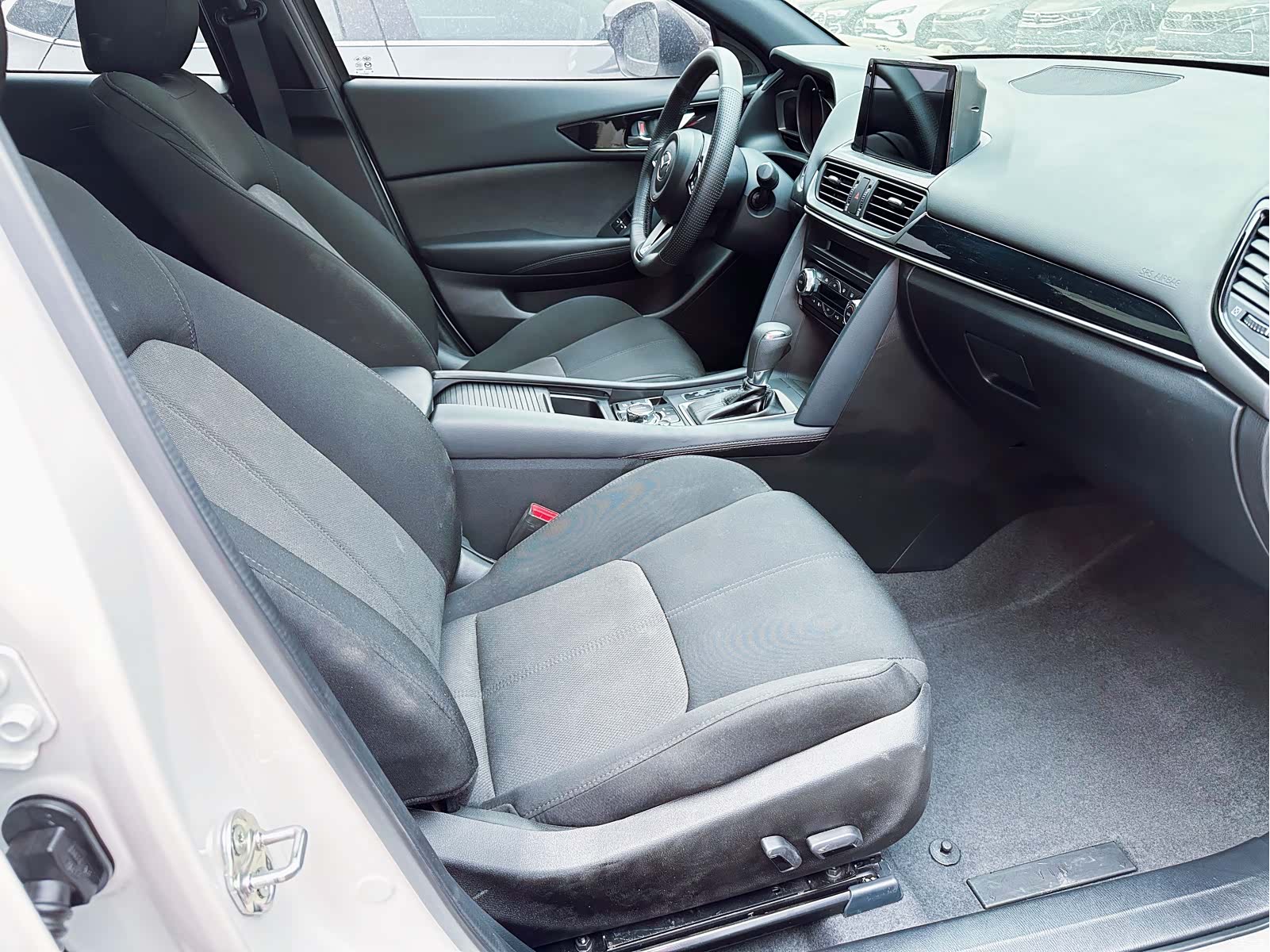 Mazda CX-4, 2023 20