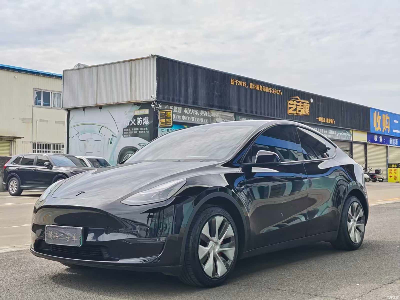 Tesla Model Y, 2021 1