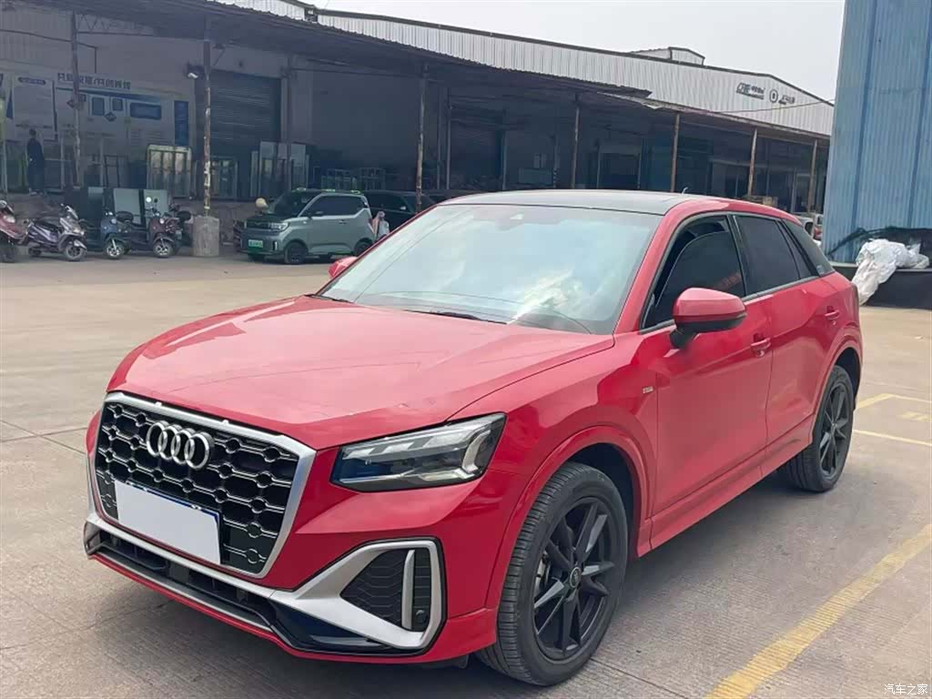 Audi Q2L, 2021 2