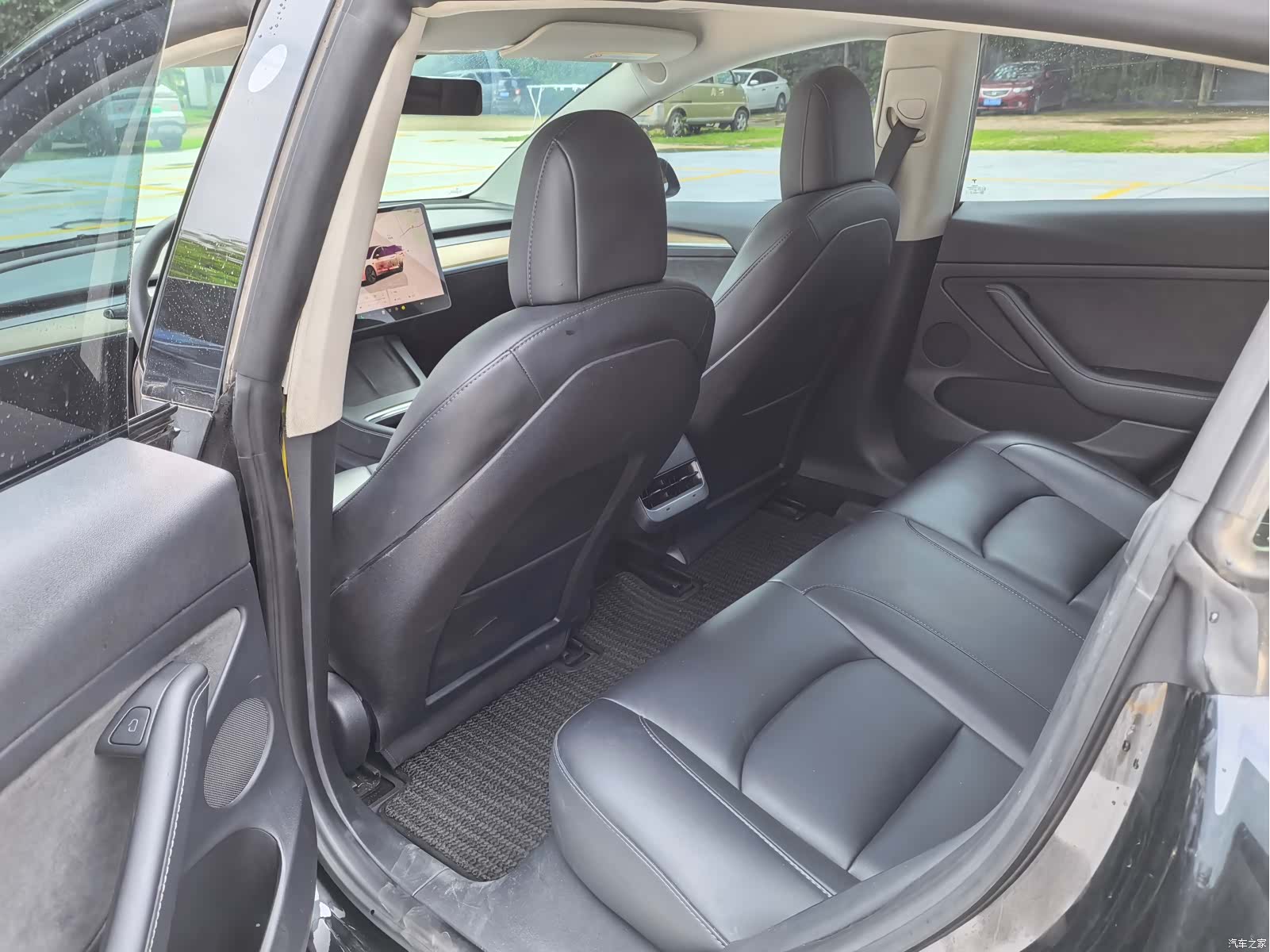 Tesla Model 3, 2023 все фото