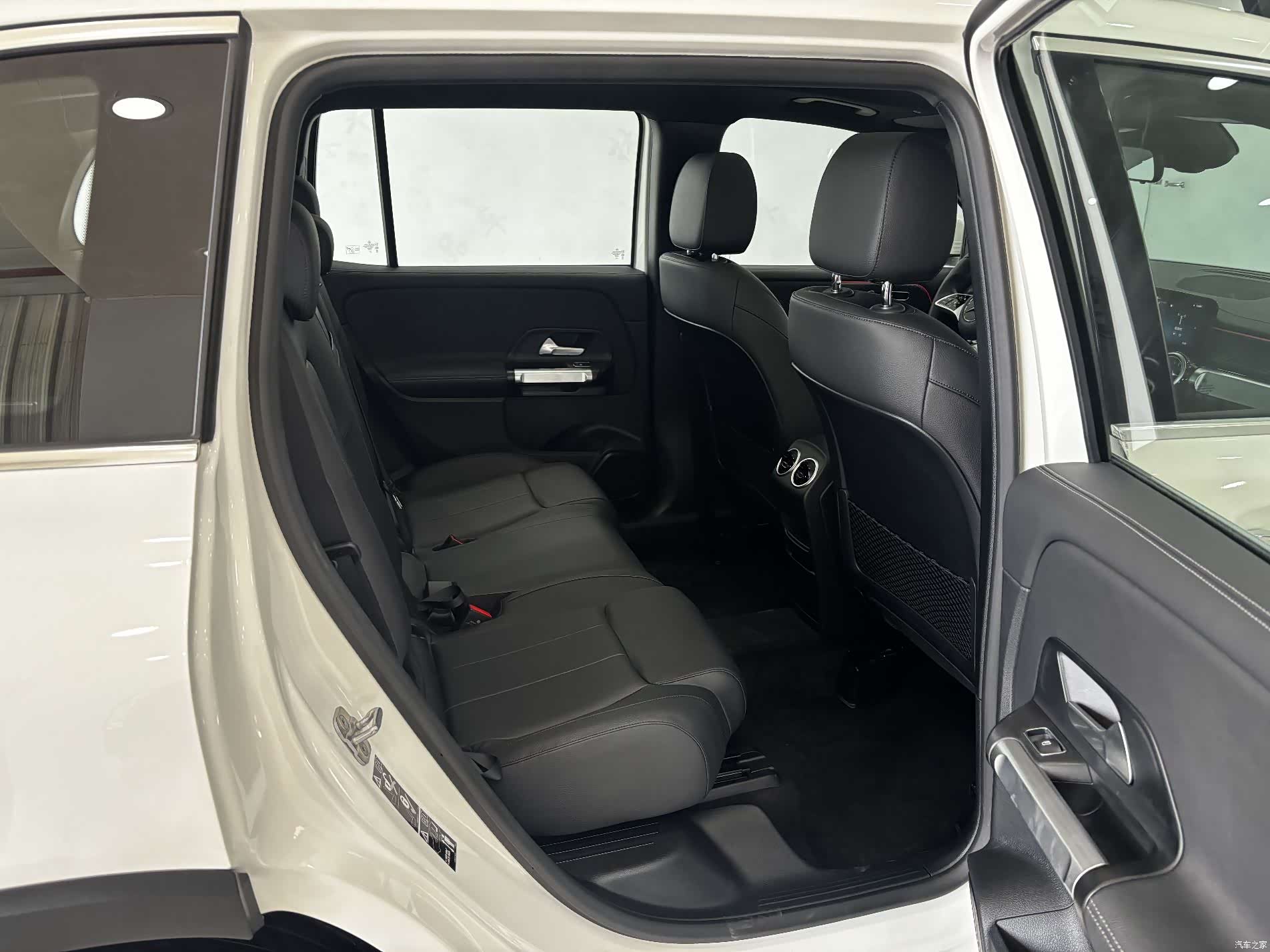 Mercedes-Benz GLB, 2025 23