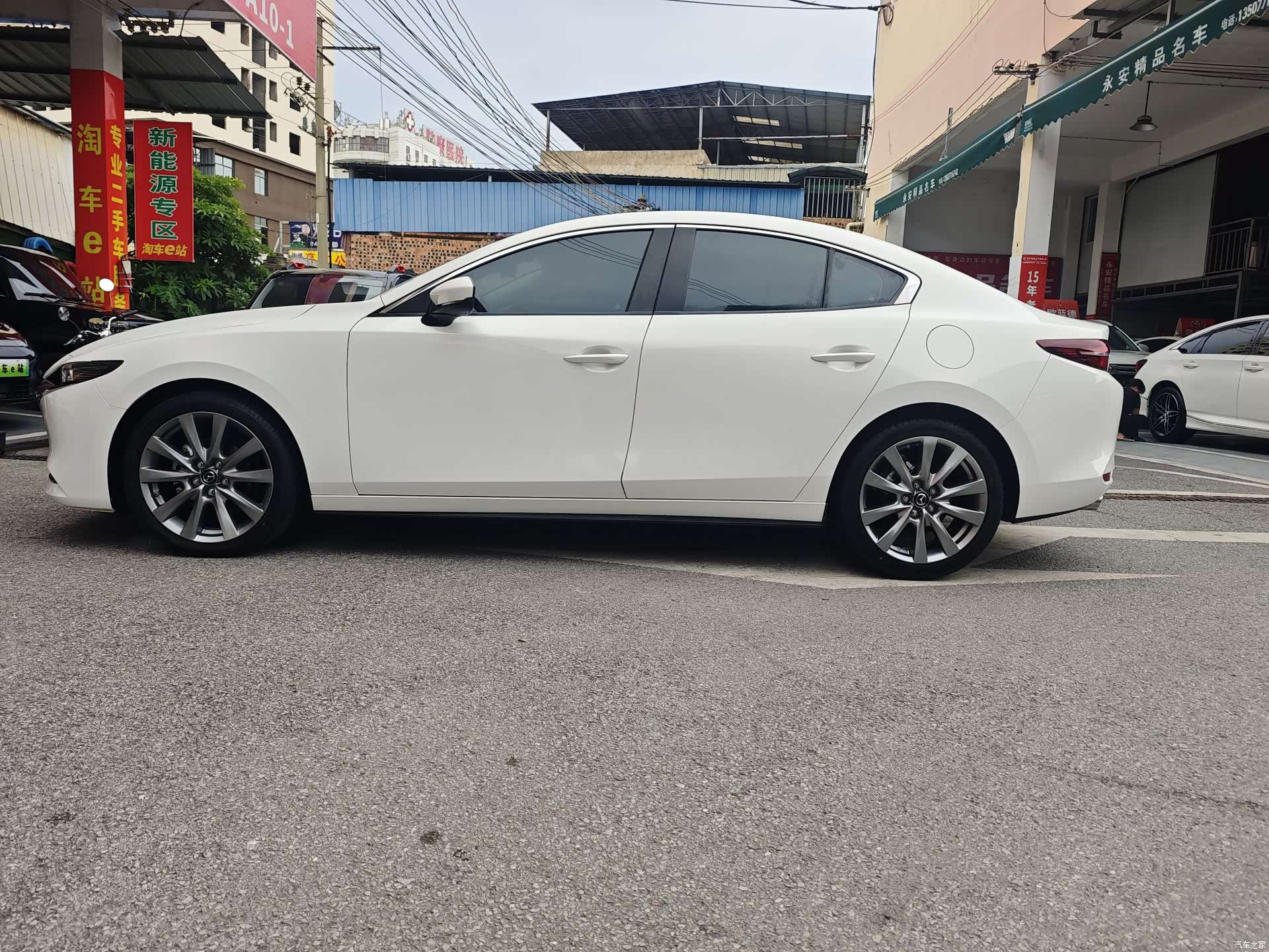 Mazda Mazda3, 2023 8