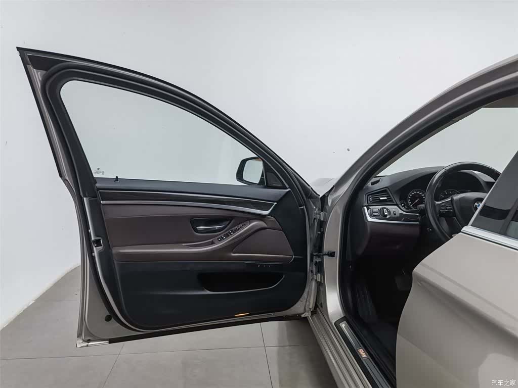 BMW 5 Series, 2016 8
