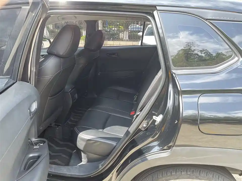 Toyota Corolla Sharp amplifier