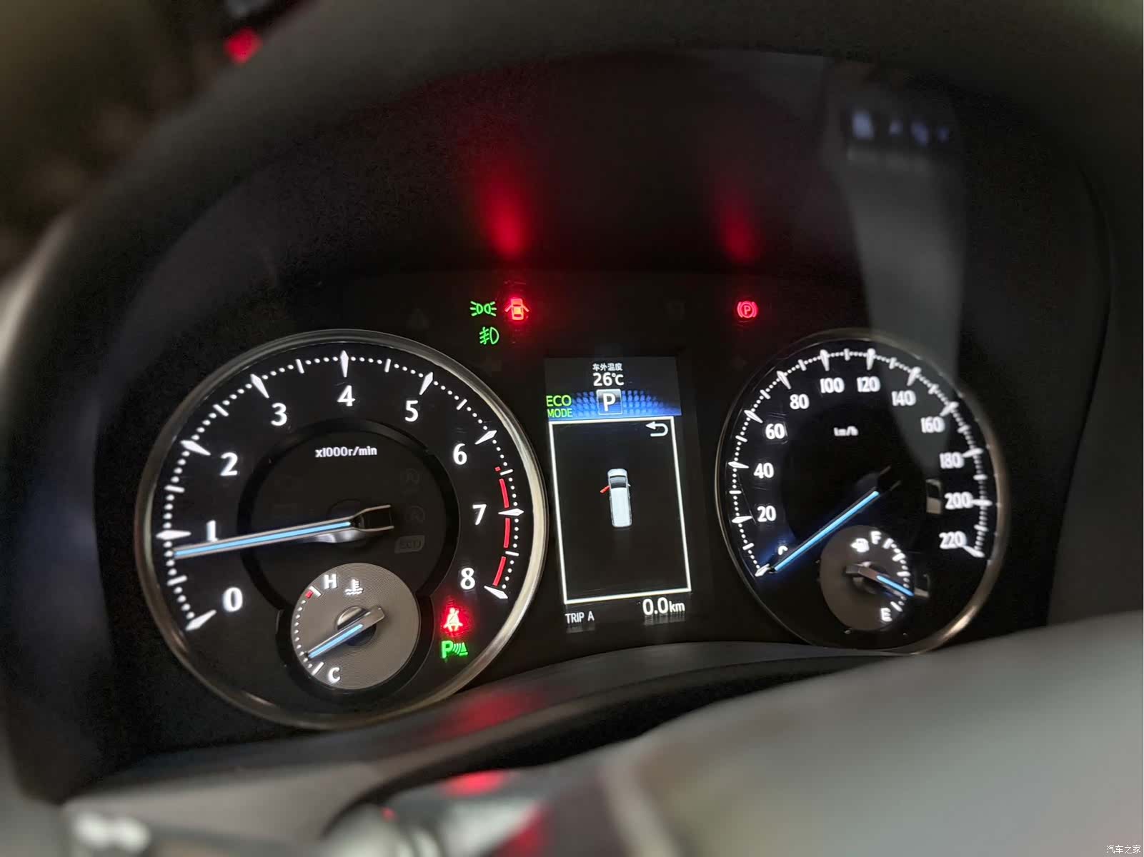 Toyota Alphard, 2015 все фото