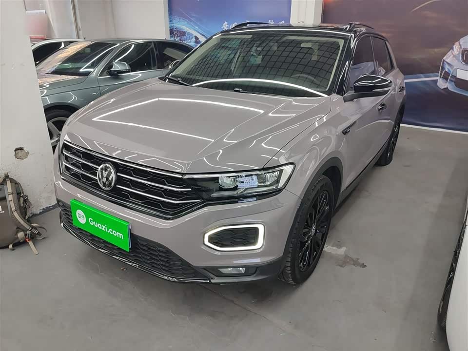 Volkswagen T-ROC exploring Songs