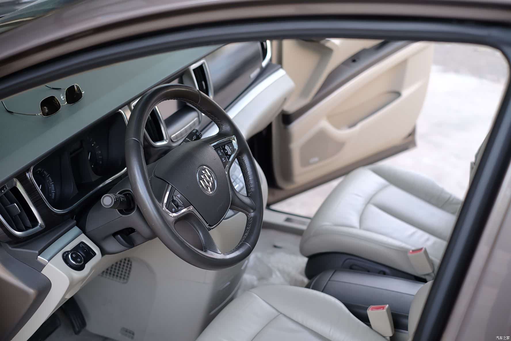 Buick GL8, 2011 24