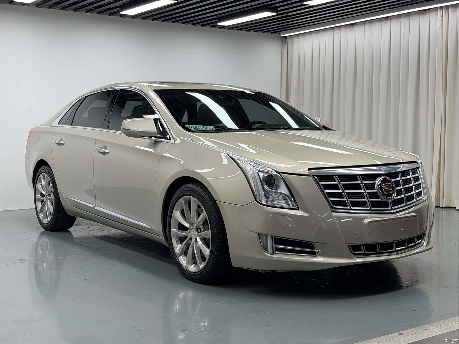 Cadillac XTS, 2013 3