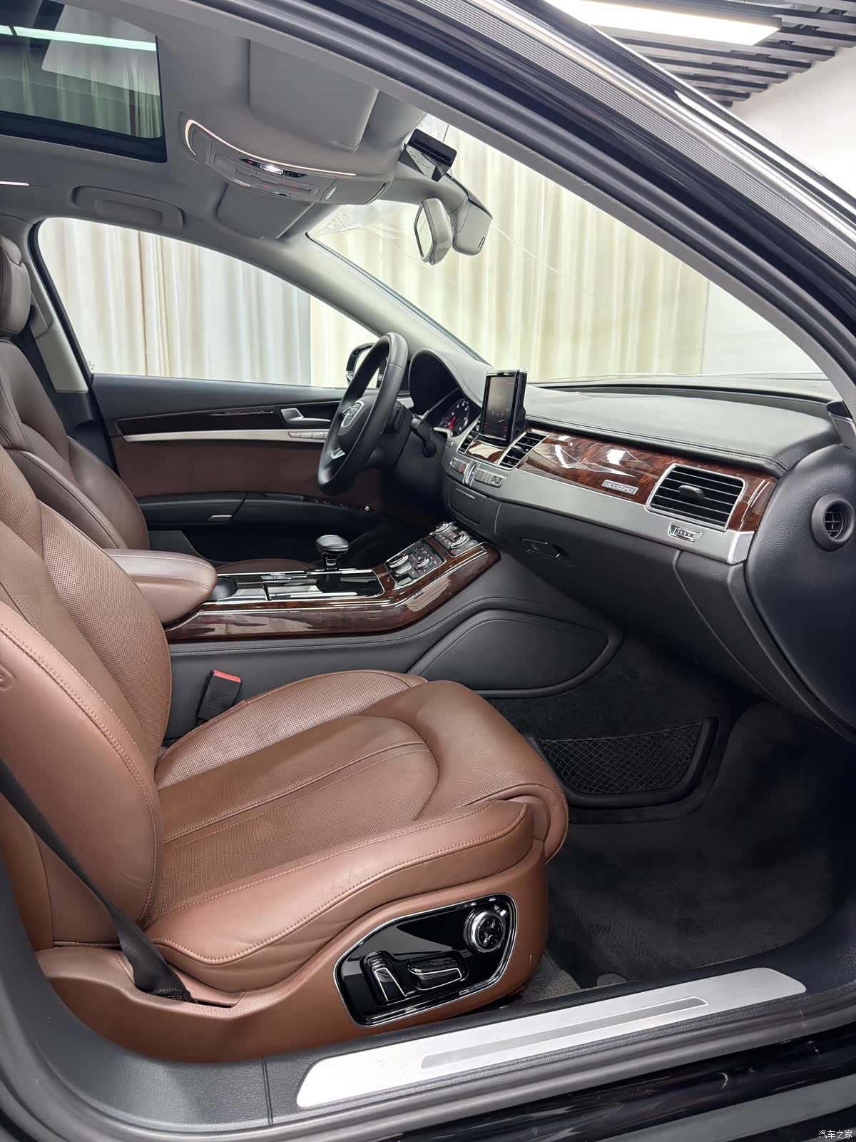 Audi A8L, 2013 все фото
