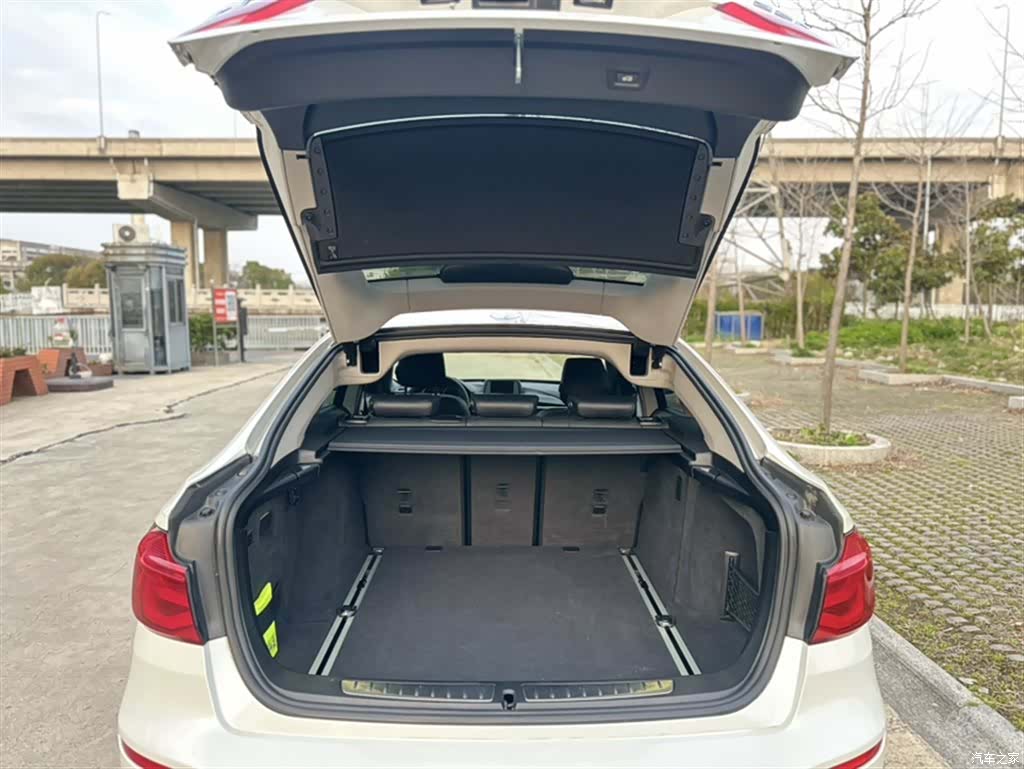 BMW 3 Series, 2018 10