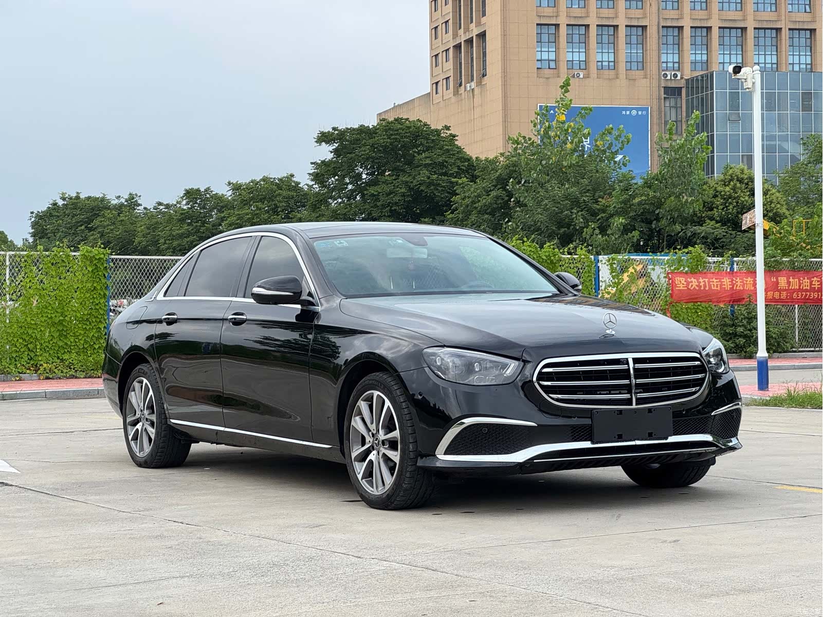 Mercedes-Benz E-Class, 2019 3