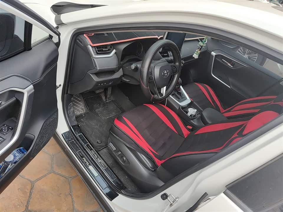 Toyota RAV4 Rongfang