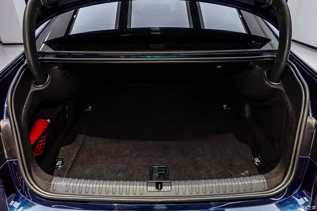 Audi A7L, 2024 6