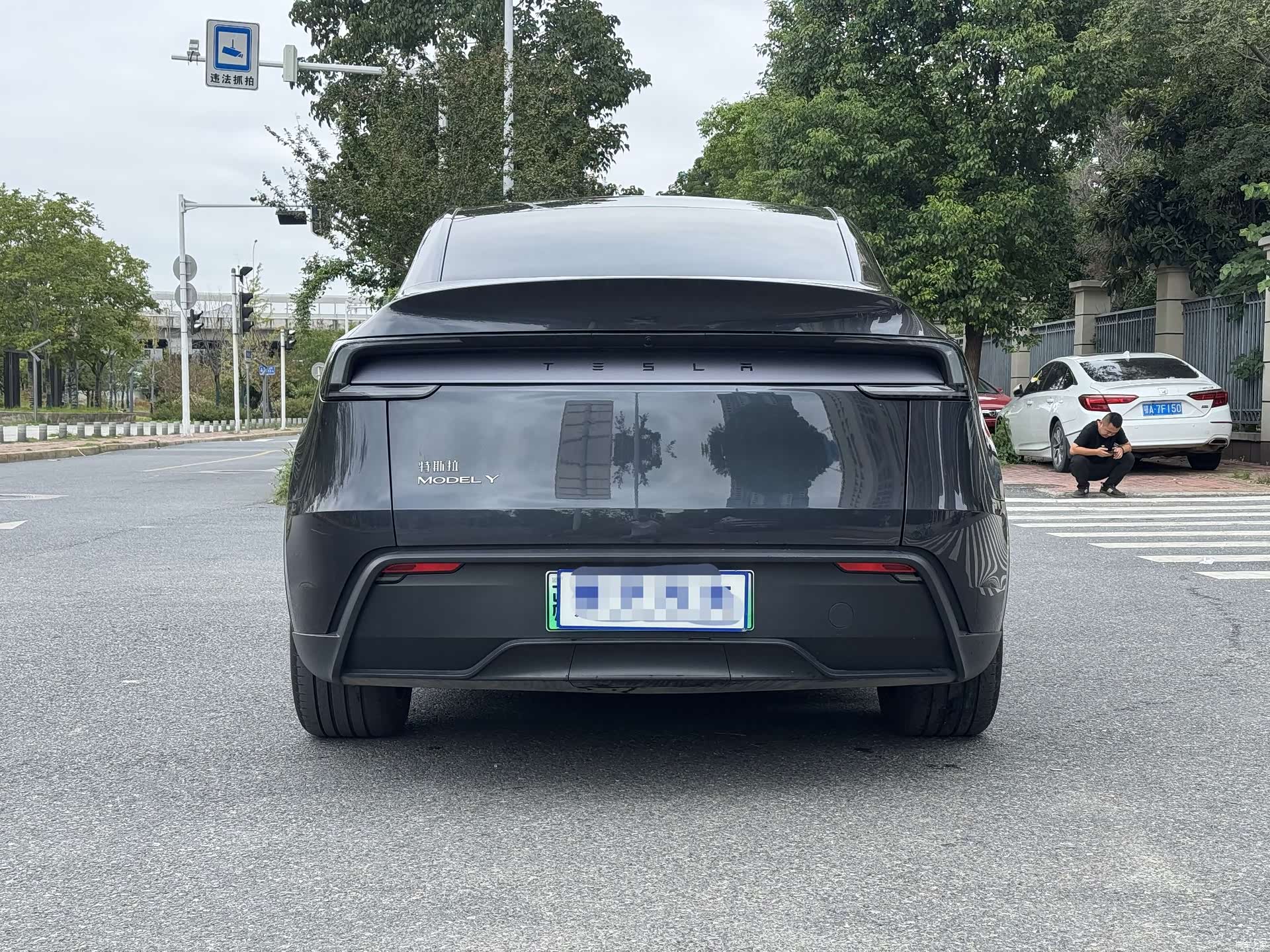 Tesla Model Y, 2025 13